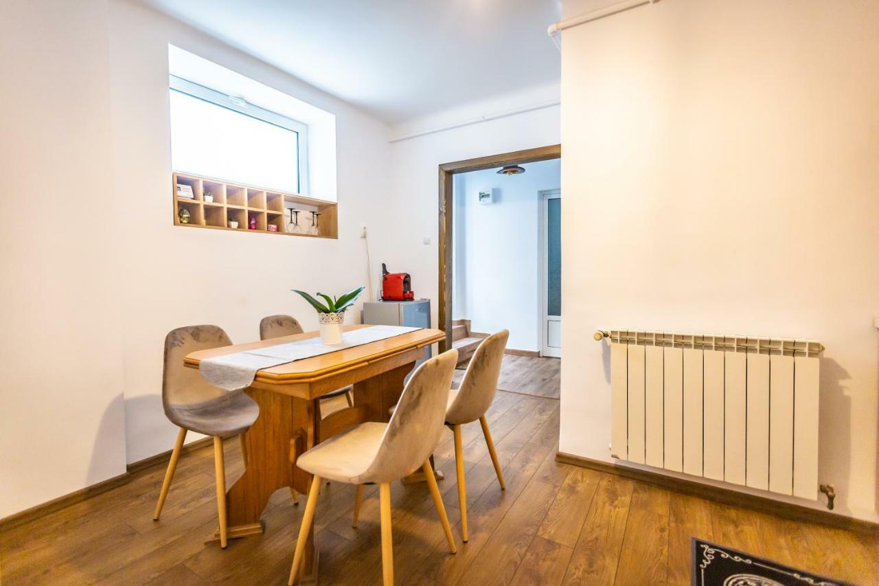 Central Apartment Braşov Eksteriør billede